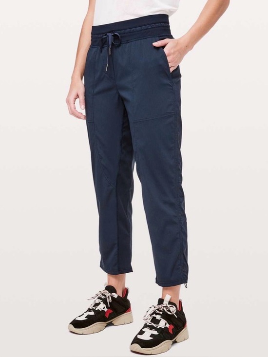 lululemon athletica Pants - Lululemon Dance Studio Crop *25" True Navy Size 12